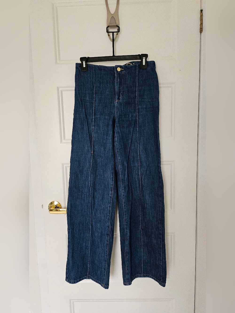 Zara Denim Jeans in Medium Blue with Gold Button